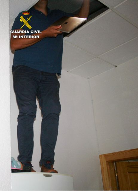 La Guardia Civil detiene a un experimentado delincuente por una veintena de robos en viviendas del Mar Menor - 5, Foto 5
