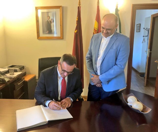 Receptividad del Delegado del Gobierno en temas de seguridad y cuestiones de infraestructuras para el agua - 3, Foto 3