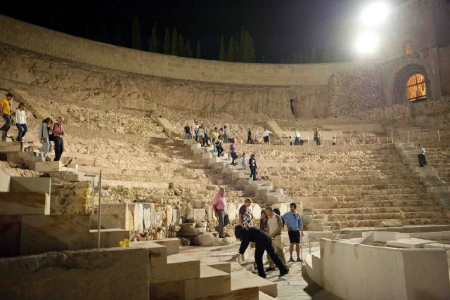 El Museo del Teatro Romano acoge la visita guiada nocturna El Teatro bajo la luz de la luna - 1, Foto 1