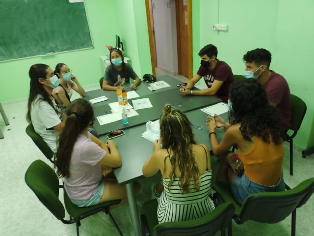 Los alumnos y alumnas del Curso de Monitor de Tiempo Libre generan el proyecto Por un ocio sostenible para la infancia: Diversión en las plazas de Lorca - 2, Foto 2
