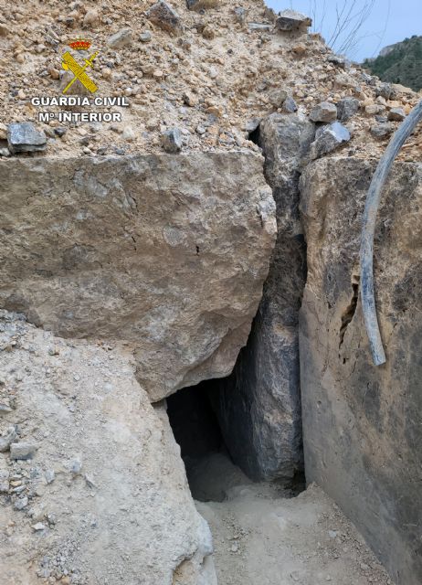 La Guardia Civil esclarece el robo de más de 20.000 euros en materiales de cobre de una cantera de Yecla - 2, Foto 2