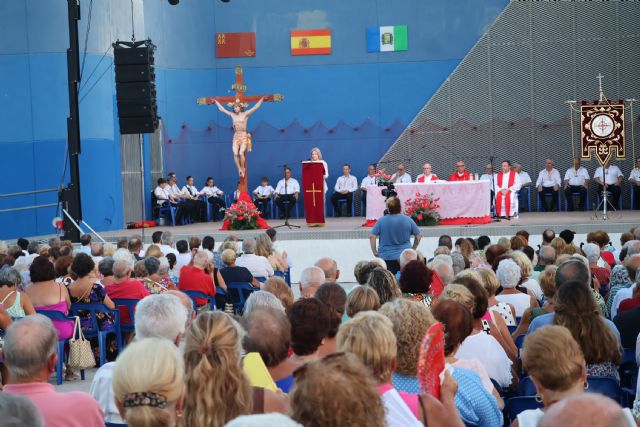 Más de un millar de personas acompañan al Cristo del Mar Menor en Lo Pagán - 2, Foto 2