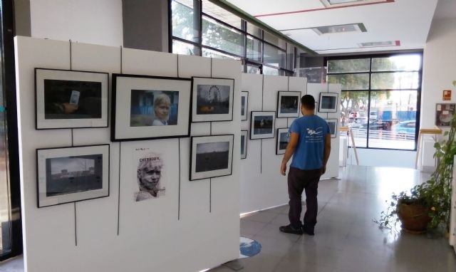 La Biblioteca Regional acoge una exposición fotográfica sobre la realidad que se vive en Chernobyl - 1, Foto 1