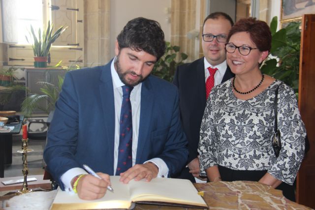 La procesión extraordinaria y la misa de clausura ponen el broche final al Encuentro de Cofradías - 2, Foto 2