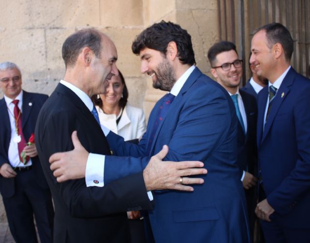 El presidente de la Comunidad asiste a la eucaristía de clausura del XXX Encuentro Nacional de Cofradías - 3, Foto 3