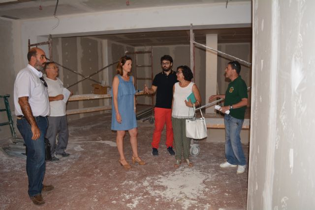 La alcaldesa y la edil de Cultura supervisan las obras del Museo del Carnaval - 1, Foto 1