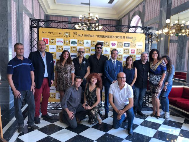 ´Hay un tigre detrás de ti´ nombra socios de honor a cinco ilustres murcianos - 1, Foto 1