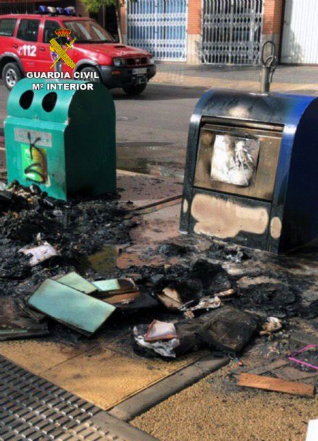 La Guardia Civil detiene al presunto autor del incendio intencionado de 16 contenedores de basura en Cieza - 2, Foto 2