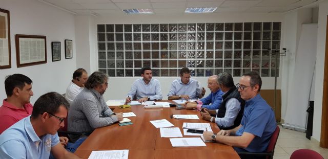 El consejero Antonio Luengo reafirma el compromiso del Gobierno regional con el sector de los frutos secos - 1, Foto 1