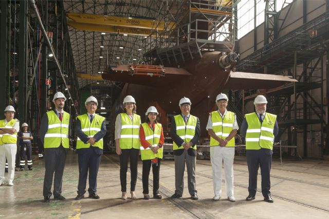 La Ministra de Defensa visita el submarino S-80 en Navantia Cartagena - 1, Foto 1