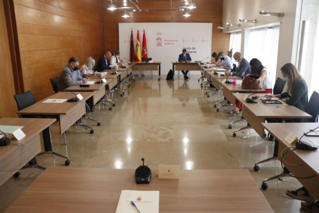 El Ayuntamiento invertirá más de 439.000 euros en el servicio de formación para los 76 Centros Sociales de Mayores - 1, Foto 1
