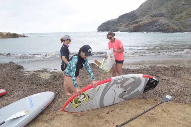Surfing for Science en Mednight: recogen basura y muestras de microplásticos en Calarreona - 3, Foto 3