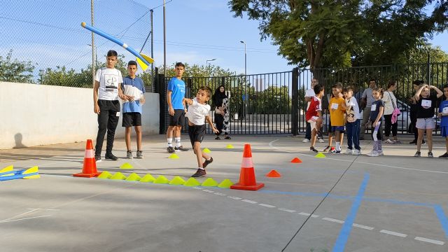 ‘Jugando al atletismo’ arranca con muy buena acogida en el colegio Sagrado Corazón y en la pedanía de La Paca - 2, Foto 2