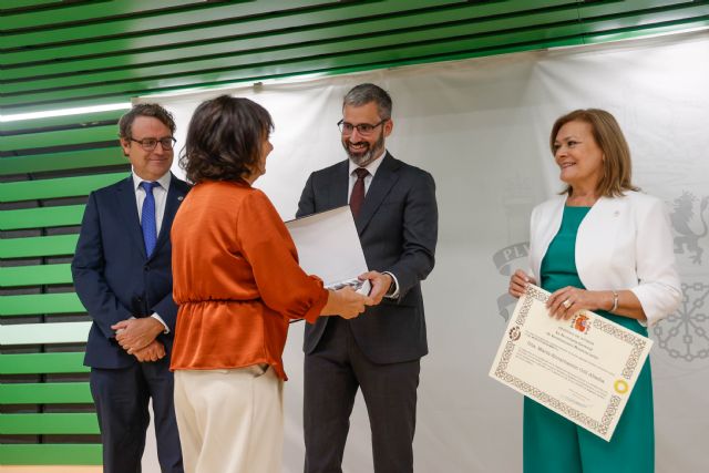 Lucas destaca que el reconocimiento de los funcionarios de Prisiones como agentes de la autoridad permitirá aportar mayor seguridad jurídica y protección a su trabajo - 3, Foto 3