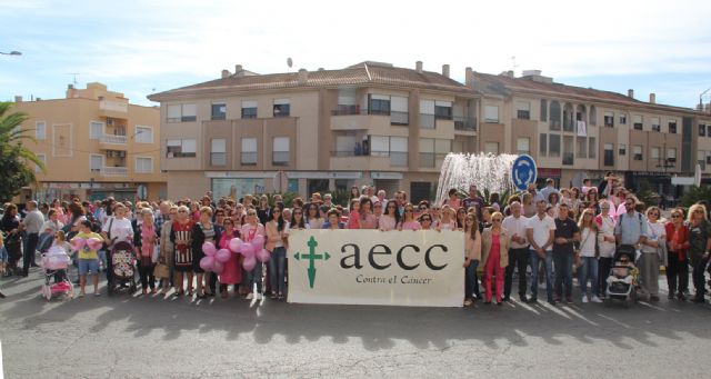 Multitudinaria marcha rosa contra el cáncer de mama - 1, Foto 1