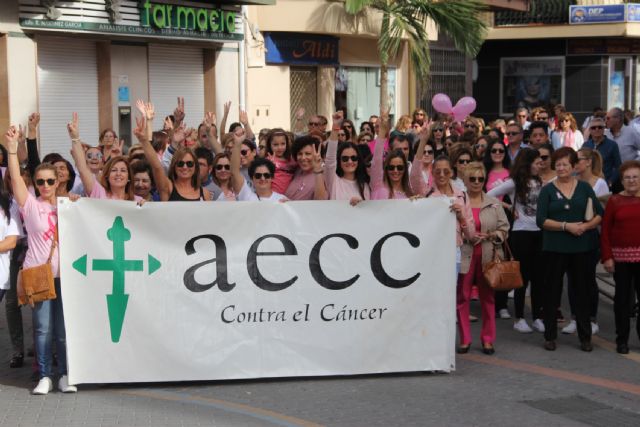 Multitudinaria marcha rosa contra el cáncer de mama - 2, Foto 2