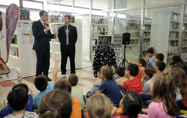 El Día de la Biblioteca más familiar atrae a mil murcianos a los centros municipales con actividades infantiles y clubs de lectura - 1, Foto 1