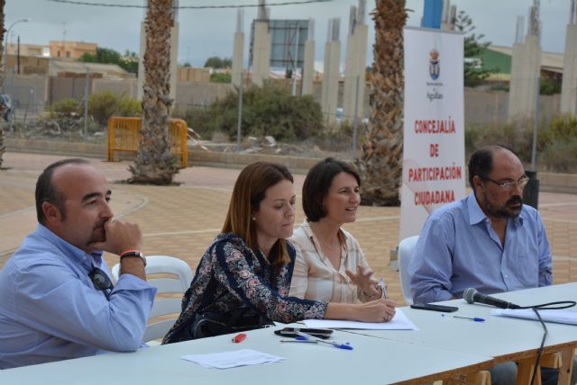 Los niños, grandes protagonistas de la inauguración de la primera plaza diseñada por los vecinos de Águilas - 1, Foto 1