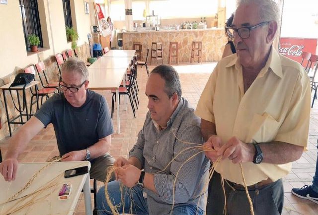 Los Puertos de Santa Bárbara recuperan la tradición popular del esparto - 1, Foto 1