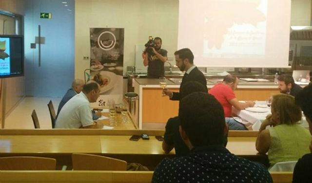 Juanjo Martínez, asociado de ASECOM, elegido mejor sumiller de la Región de Murcia - 2, Foto 2