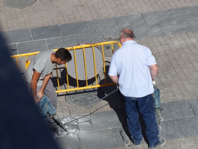 IU-Verdes denuncia que el Ayuntamiento solo tiene tres operarios en plantilla para su servicio de mantenimiento de calles - 4, Foto 4