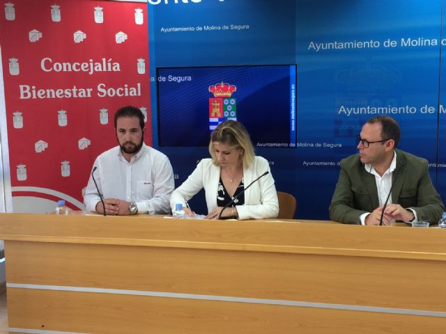 El Ayuntamiento de Molina de Segura y Cruz Roja firman un convenio de colaboración para ayudas de urgente necesidad y Socorros y Emergencias - 2, Foto 2