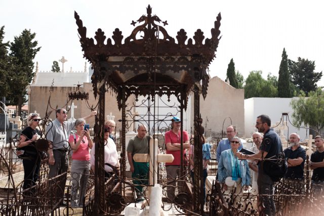 Las visitas culturales al cementerio de Mazarrón vuelven con motivo de Todos los Santos - 1, Foto 1