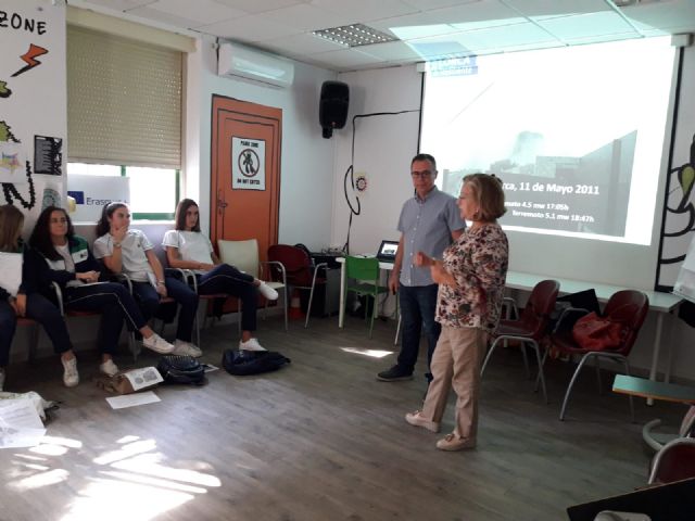 Un grupo de estudiantes murcianos visita Lorca para conocer los efectos de los terremotos de 2011 - 1, Foto 1