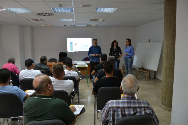 El Ayuntamiento pone en marcha un nuevo curso de capacitación para tratamientos con productos fitosanitarios - 1, Foto 1