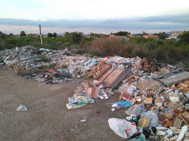 Ahora Murcia denuncia la existencia de una escombrera en plena huerta y que contiene amianto - 2, Foto 2
