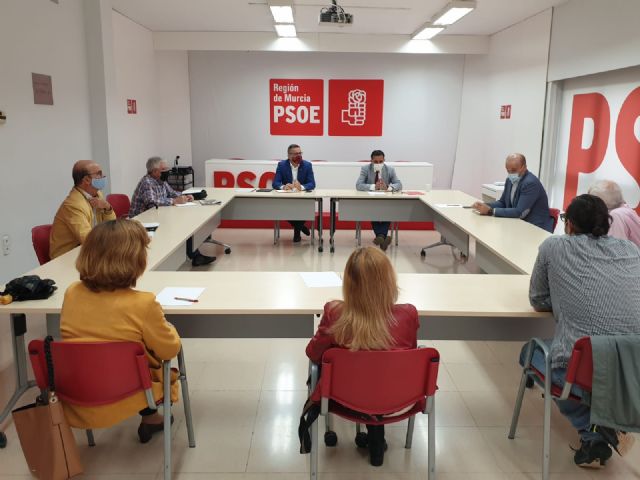 PSOE y Plataforma Pro Soterramiento coinciden en que el espacio liberado de las vías debe de servir para conectar y no para separar otra vez - 2, Foto 2