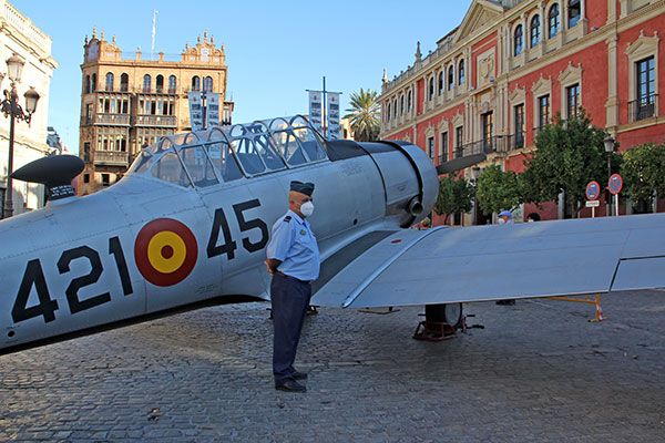 Tablada lleva al corazón de Sevilla su historia y sus proyectos de futuro con motivo del Centenario del Acuartelamiento Aéreo - 1, Foto 1