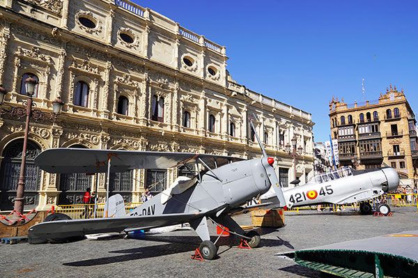 Tablada lleva al corazón de Sevilla su historia y sus proyectos de futuro con motivo del Centenario del Acuartelamiento Aéreo - 3, Foto 3