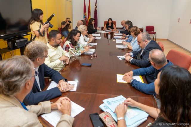 Entidades y particulares se suman al nombramiento del guitarrista Antonio Piñana como Hijo Predilecto de Cartagena - 1, Foto 1