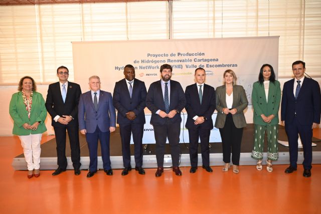 López Miras resalta que la nueva planta de hidrógeno verde en Cartagena creará más de mil empleos y nos hará referentes europeos en energía alternativa - 3, Foto 3