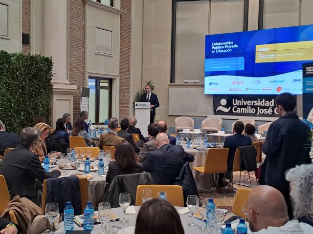 El Gobierno regional lleva a un foro educativo en Madrid la apuesta de la Región por la unión de formación y empleo - 2, Foto 2