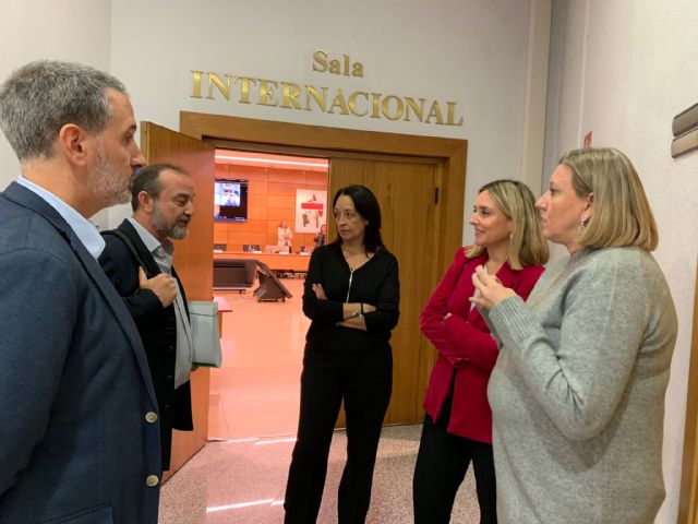 El Ejecutivo regional reprocha al Gobierno central que excluya a más de 6.000 familias vulnerables de la Región del nuevo reparto de alimentos - 2, Foto 2