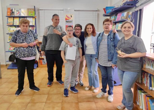 El Ayuntamiento de Blanca celebra el Día de las Bibliotecas con microrrelatos, dibujos y cuentacuentos - 3, Foto 3