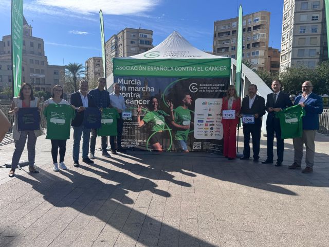 Murcia se vuelca con la investigación oncológica en la X Marcha Solidaria contra el Cáncer - 1, Foto 1
