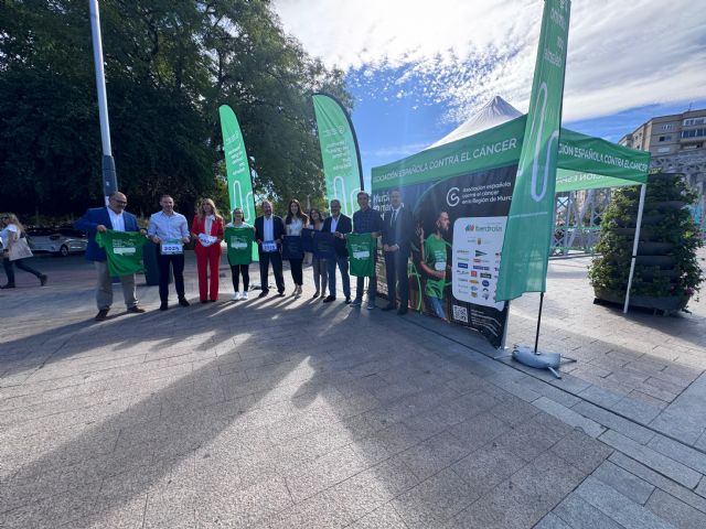 Murcia se vuelca con la investigación oncológica en la X Marcha Solidaria contra el Cáncer - 2, Foto 2