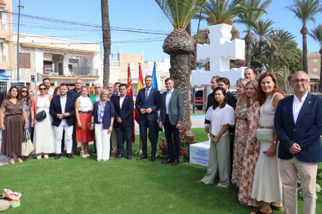 Una Cruz de Caravaca se alza frente al Mar Menor como símbolo de unión y homenaje - 2, Foto 2
