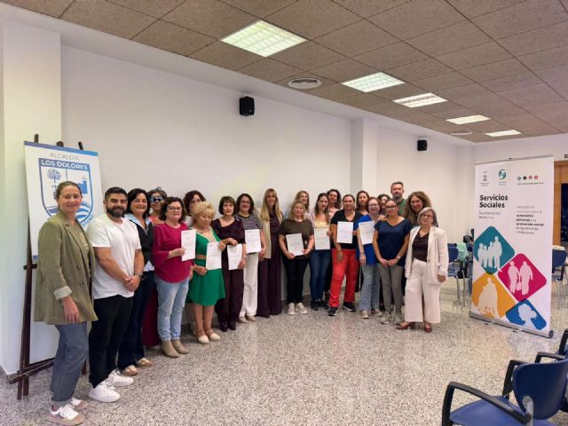 Personas cuidadoras reciben formaci�n en bienestar emocional y atenci�n a la dependencia
