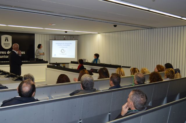 Comienzan las presentaciones de las líneas de actuación de la estrategia Las Torres 2025 - 2, Foto 2