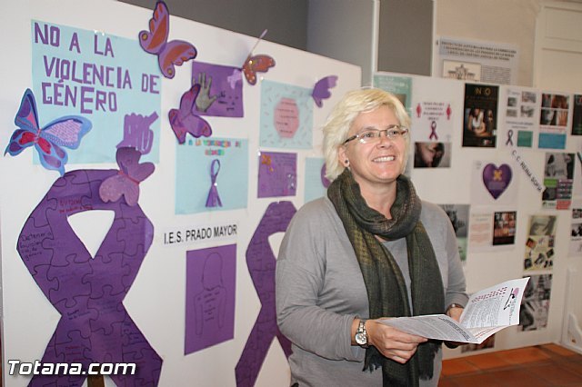 Organizan una marcha, una performance y la lectura de manifiesto mañana viernes, 25-N - 1, Foto 1