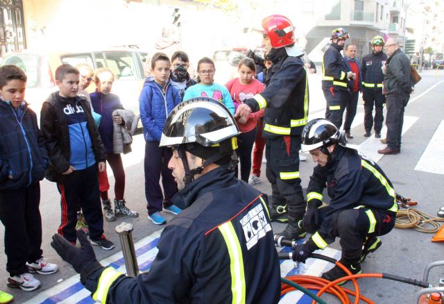Cerca de 2.000 escolares aprenden medidas de autoprotección en la Semana de Prevención de Incendios de Caravaca - 4, Foto 4