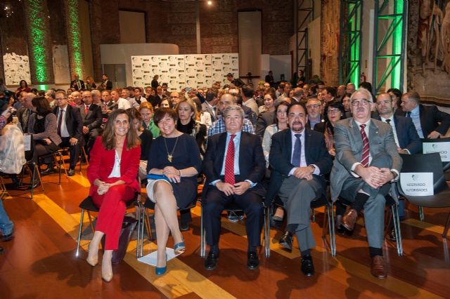El Ayuntamiento de Bullas y la Asociación Ruta del Vino recogen la mención especial en los III Premios de Enoturismo 'Rutas del Vino de España' a la iniciativa  'SecretWine Walks' - 1, Foto 1