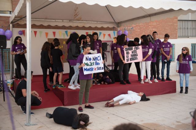 Los centros educativos muestran su rechazo a la violencia de gnero, Foto 2
