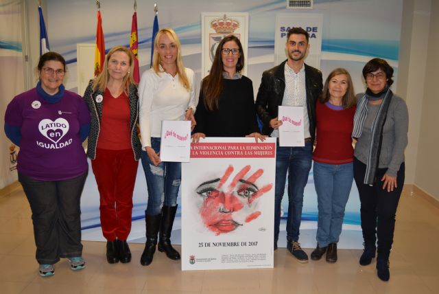 El Ayuntamiento de Águilas conmemora el Día Internacional para la Eliminación de la Violencia Contra las Mujeres - 2, Foto 2