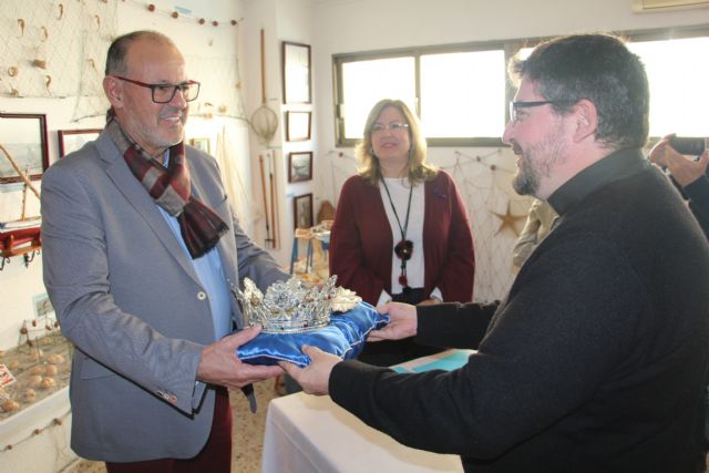 La parroquia San Pedro Apóstol cede la antigua corona de la Virgen del Carmen al Museo del Mar - 2, Foto 2