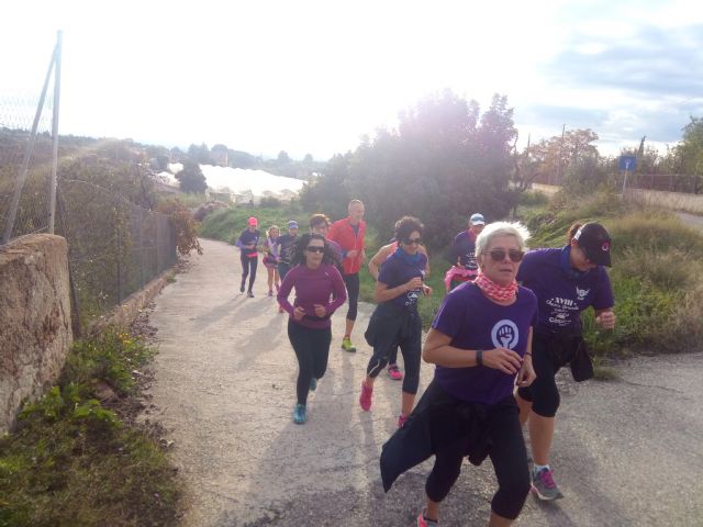 El Club Atletismo Totana organizó la I Marcha Contra la Violencia de Género, Foto 5